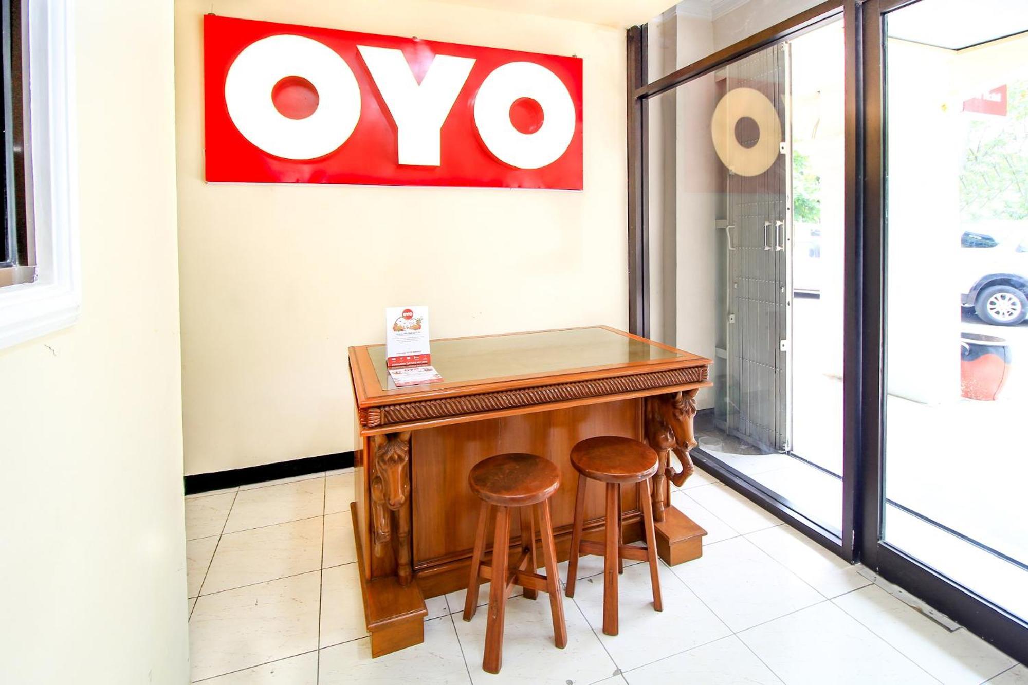 Super Oyo Capital O 217 A1 Hotel Surabaya Ngoại thất bức ảnh