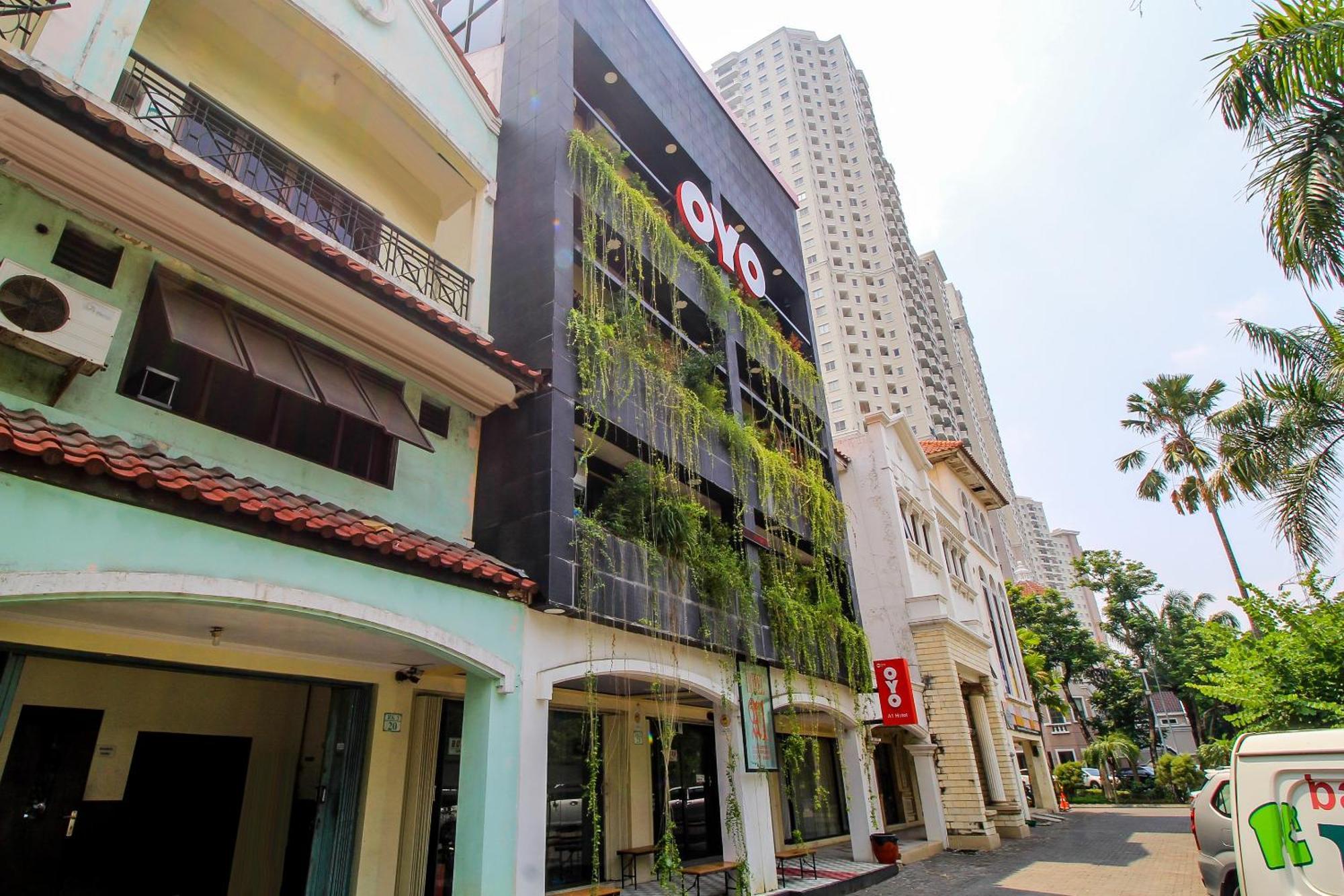 Super Oyo Capital O 217 A1 Hotel Surabaya Ngoại thất bức ảnh