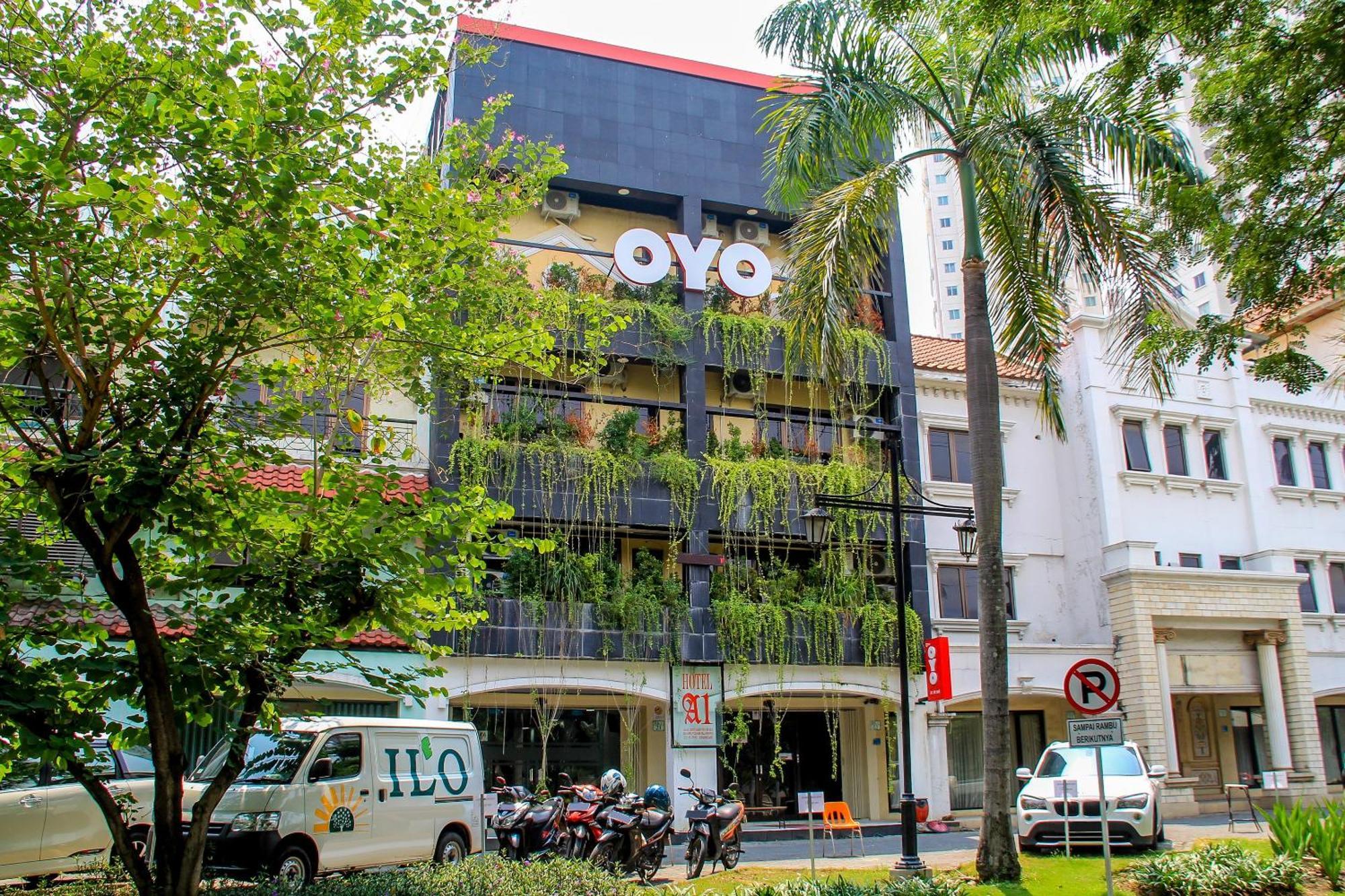 Super Oyo Capital O 217 A1 Hotel Surabaya Ngoại thất bức ảnh